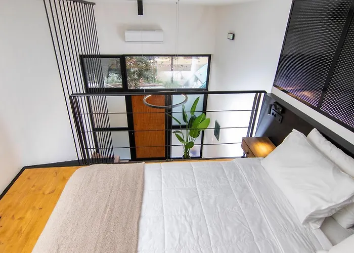 Luxury Loft In The Center * Rhodes City